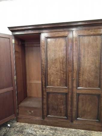 Antique Late Georgian Mahogany 3 Door Wardrobe