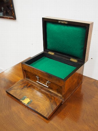 Antique Victorian Burr Walnut Jewellery Box