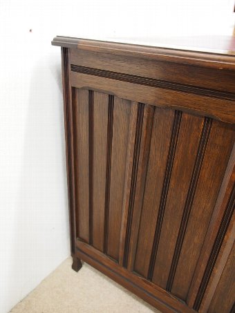 Antique Arts and Crafts Oak Kneehole Desk