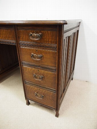 Antique Arts and Crafts Oak Kneehole Desk
