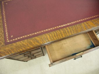 Antique Arts and Crafts Oak Kneehole Desk