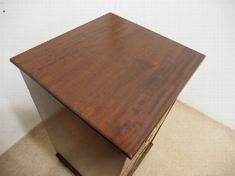 Antique Pair of Edwardian Mahogany Chest of Drawers or Bedsides