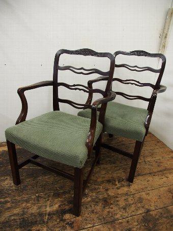 Antique Set of 8 Mahogany Dining Chairs in the Style of Whytock & Reid