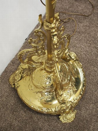 Antique Victorian Brass Oil Lamp