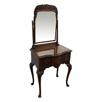 Early Georgian Style Burr Walnut Dressing Table