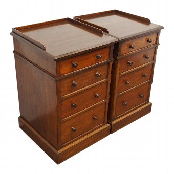 Pair of Neat Victorian Chest of Drawers or Bedsides
