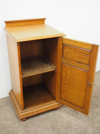 Antique Late Victorian Oak Bedside Cabinet