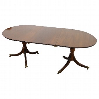 Georgian Style Pedestal Dining Table with One Leaf