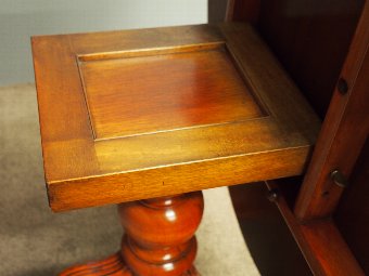 Antique Victorian Oval Mahogany Breakfast Table