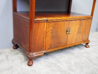 Antique Mahogany Cabinet in the Style of Whytock and Reid