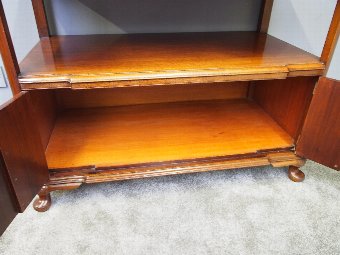 Antique Mahogany Cabinet in the Style of Whytock and Reid