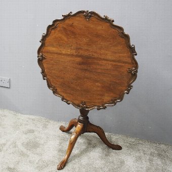 George III Mahogany Piecrust Table