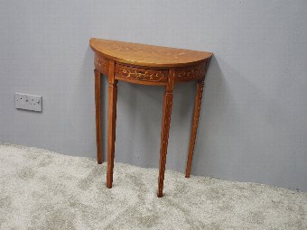 Antique Sheraton Style Bow Front Hall Table