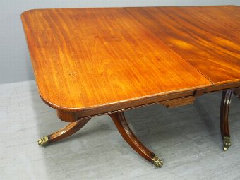 Antique Regency Mahogany Pedestal Dining Table with 1 Leaf