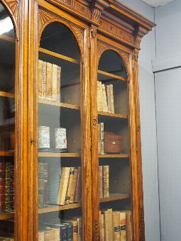 Antique Late Victorian Oak Breakfront Bookcase