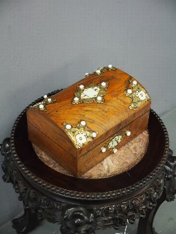 Antique Mid Victorian Walnut Jewellery Box