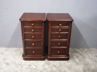 Antique Pair of Neat Sized Victorian Mahogany Bedsides or Chests