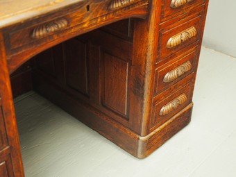 Antique American Style Edwardian Oak Desk