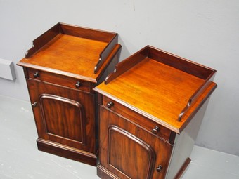 Antique Pair of Victorian Mahogany Bedside Cabinets