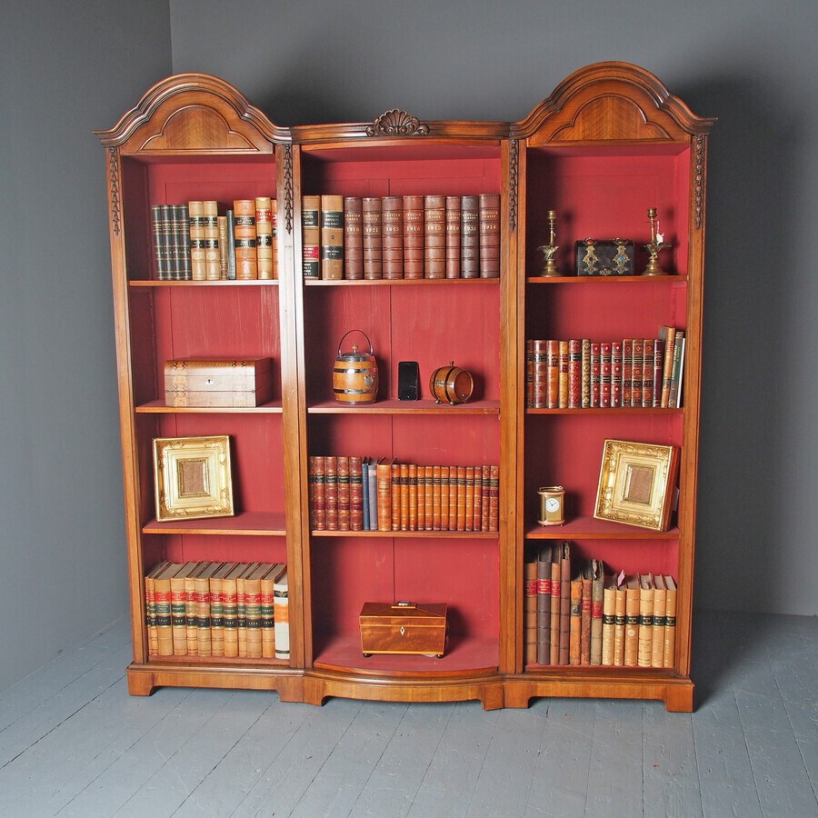 Antique Antique Georgian Style Walnut Bow-Front Open Bookcase