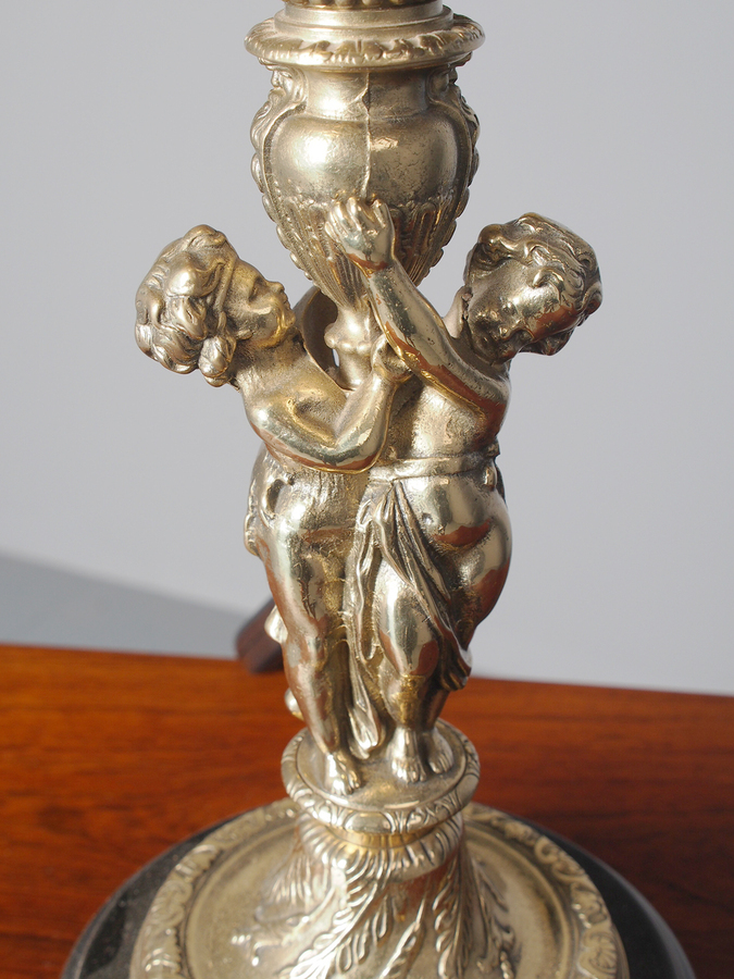 Antique Antique Victorian Brass Putti Design Lamp