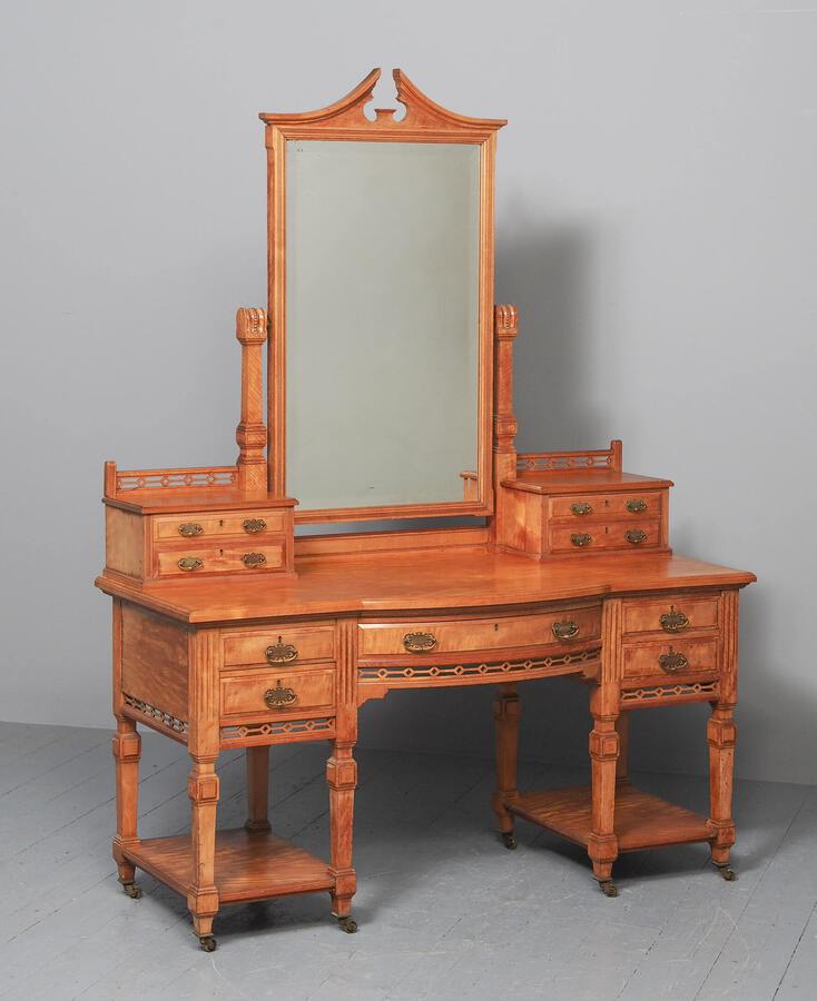 Antique Antique ‘John Taylor of Edinburgh’ Satinwood Dressing Table