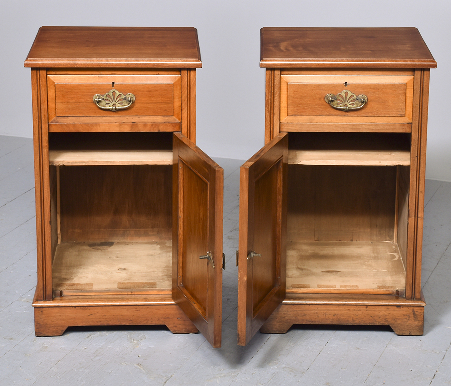 Antique Pair of Late Victorian figured walnut bedside lockers
