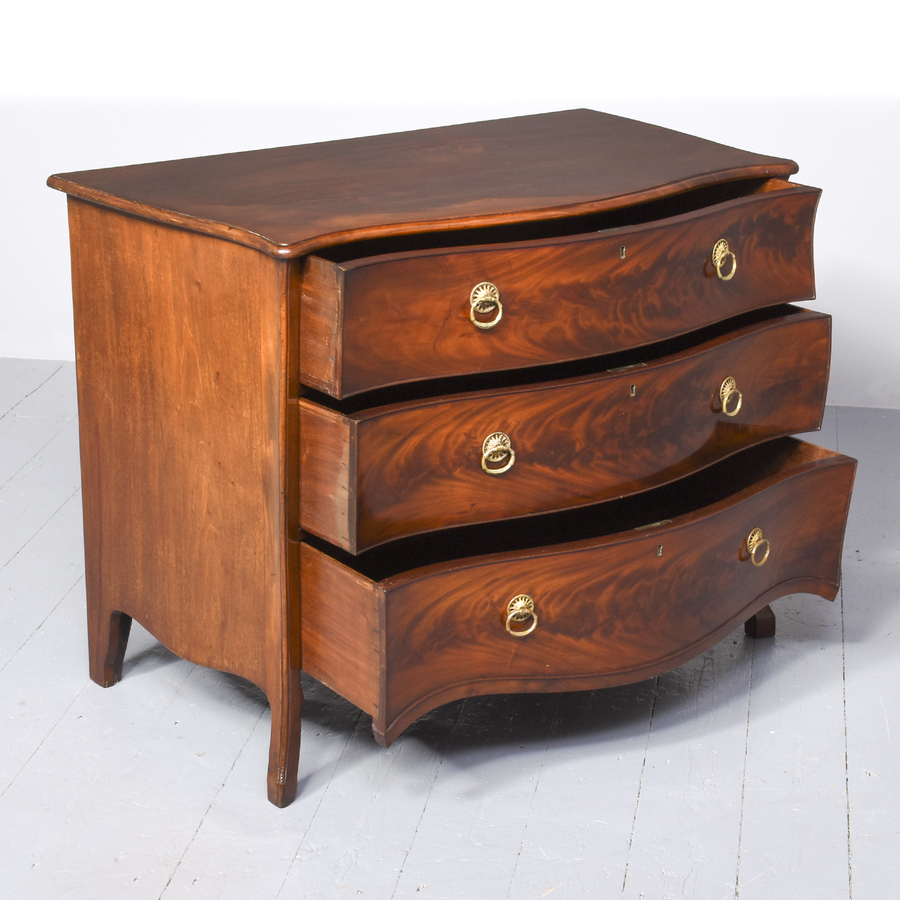 Antique Neat-Sized George III Serpentine Front Mahogany Chest of Drawers in The Manner of Henry Hall