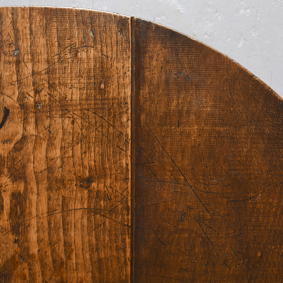 Antique Neat sized Carolean style oak gateleg table