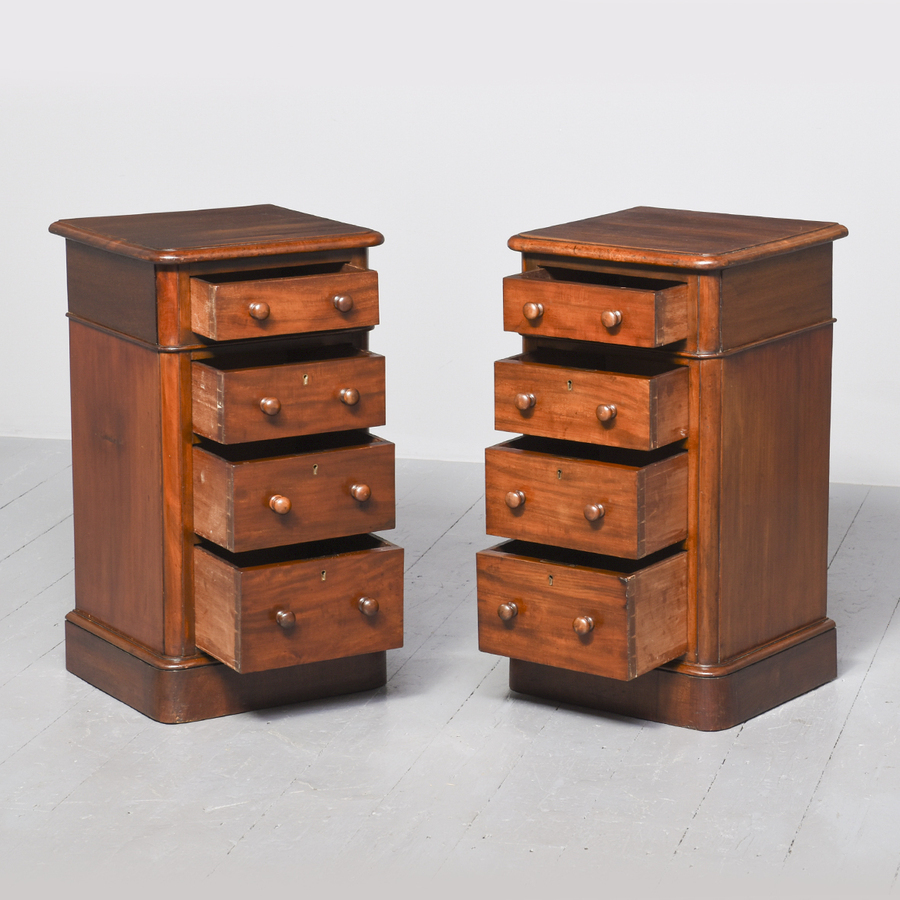 Antique Pair of Victorian Mahogany Bedside Lockers/Small Chests