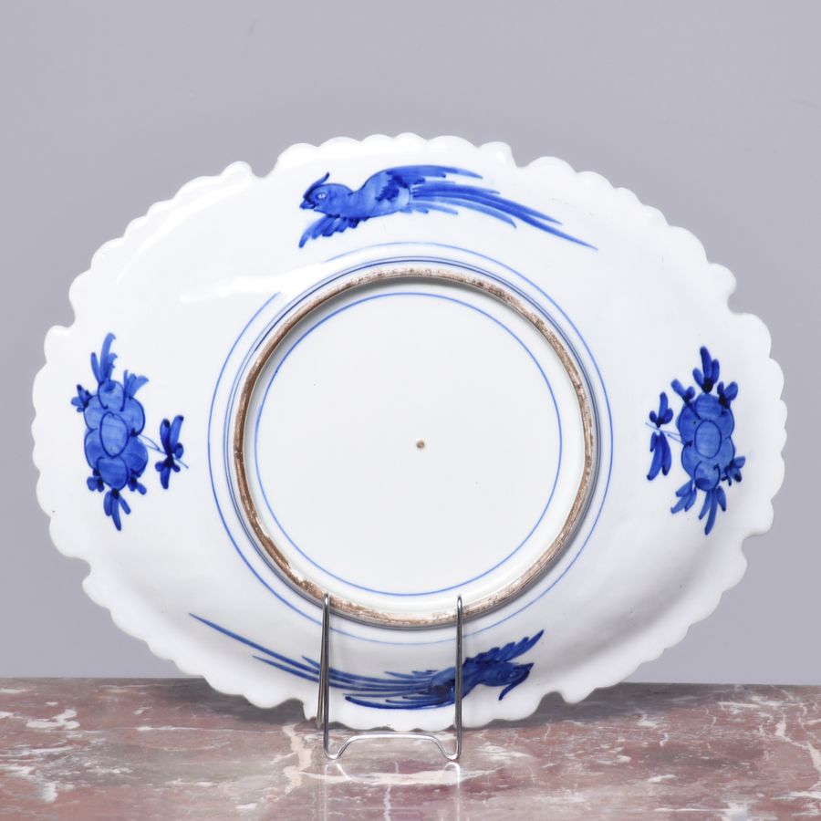 Antique Meji Period, Large Oval Wavy-Edged Hand Painted Imari Platter 