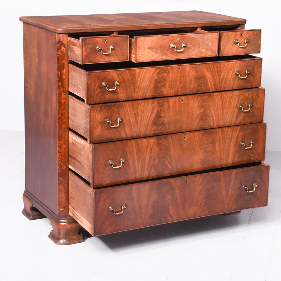 Antique Quality Figured Mahogany Whytock & Reid Chest of Drawers with Canted Corners