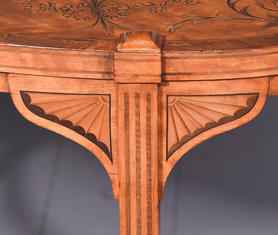 Antique Pair of Superb Quality 19th Century Marquetry-Inlaid Satinwood Coffee Tables by Edwards and Roberts of London