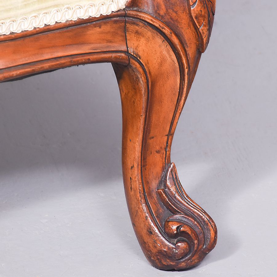 Antique Victorian Walnut Framed Chaise Longue