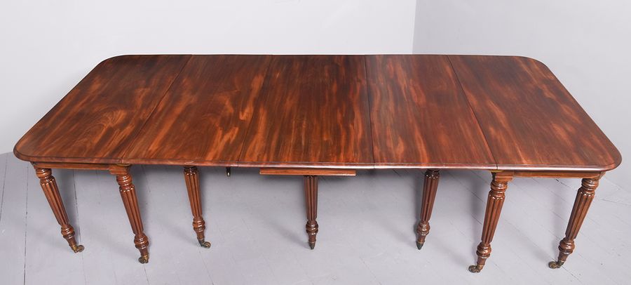 Antique Exhibition Quality Gillows of Lancaster Dining Table