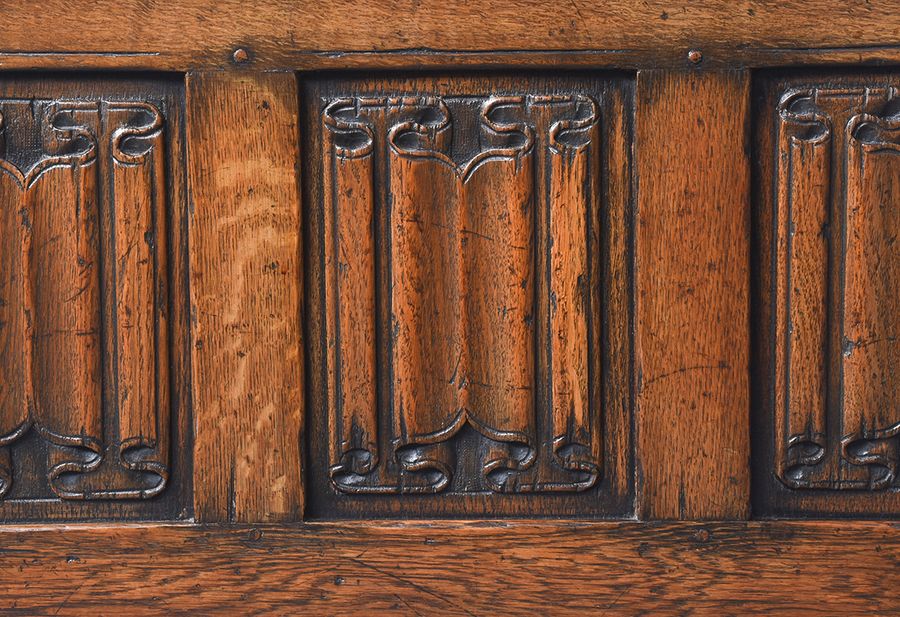 Antique Neat-Sized Jacobean Style Solid Oak Trunk with Mellow Colour and Nice Patina