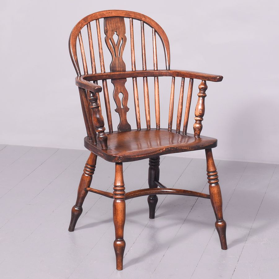 Antique Set of 8 Elm Windsor Chairs