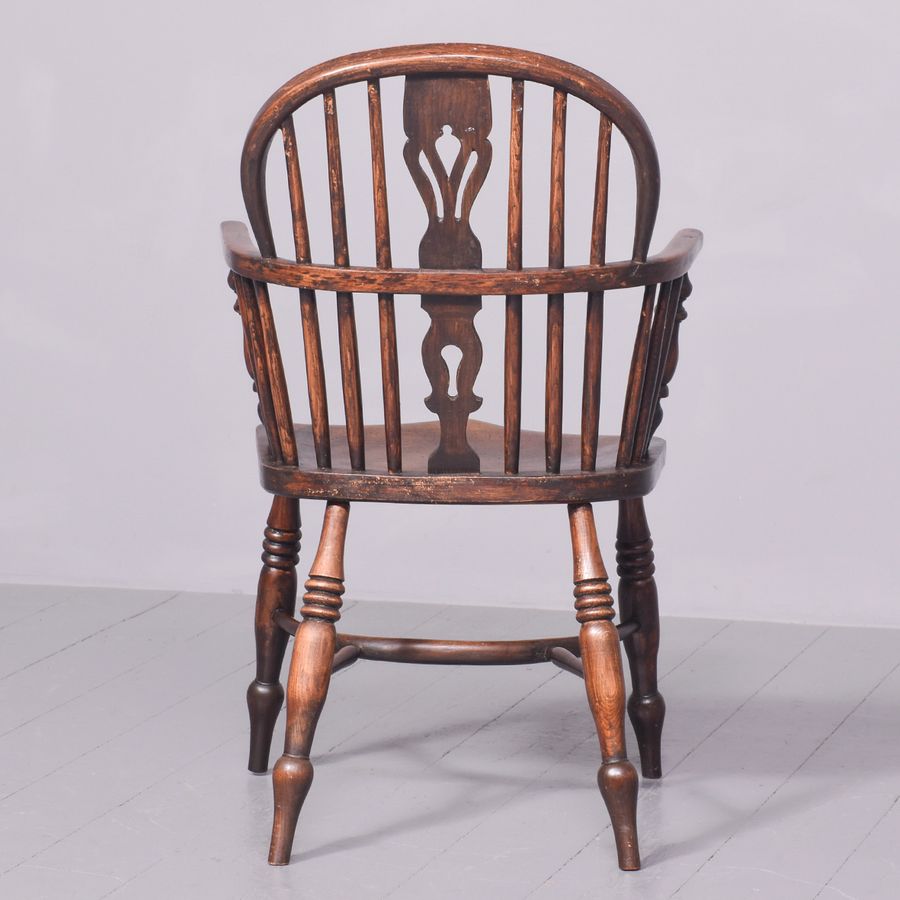 Antique Set of 8 Elm Windsor Chairs