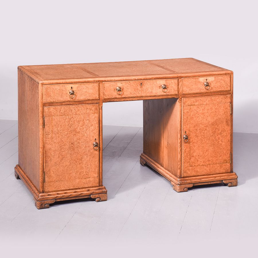 A Whytock & Reid of Edinburgh Pollard Oak Desk