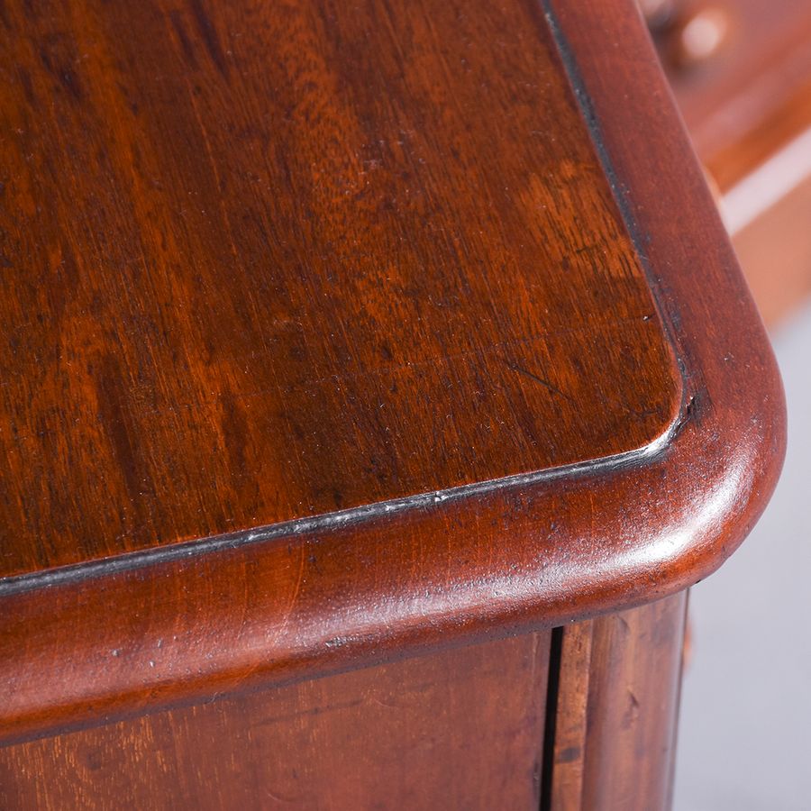 Antique Pair of Mid-Victorian Neat-Sized Figured Mahogany Bedside Lockers