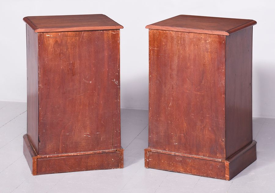 Antique Pair of Mid-Victorian Neat-Sized Figured Mahogany Bedside Lockers