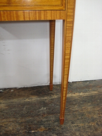 Antique Pair of George III Style Satinwood Side Tables