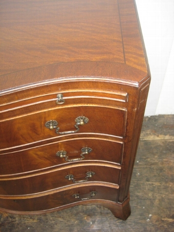 Antique Georgian Style Neat Sized Mahogany Chest of Drawers