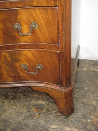 Antique Georgian Style Neat Sized Mahogany Chest of Drawers