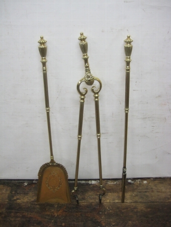 Set of 3 Edwardian Brass Fire Irons