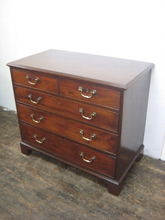 George III Neat Sized Mahogany Chest of Drawers