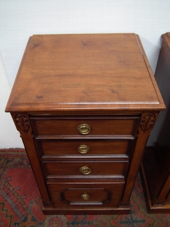 Antique Pair of Large Victorian Mahogany Bedside Cabinets