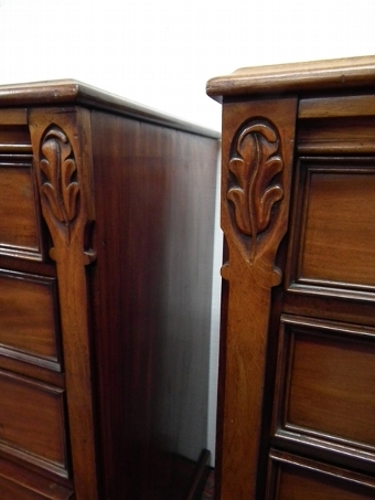 Antique Pair of Large Victorian Mahogany Bedside Cabinets