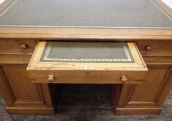 Antique Late Victorian Oak Pedestal Desk