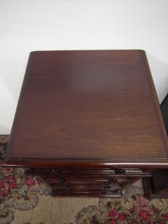Antique Pair of Victorian Bedside Cabinets/Chests